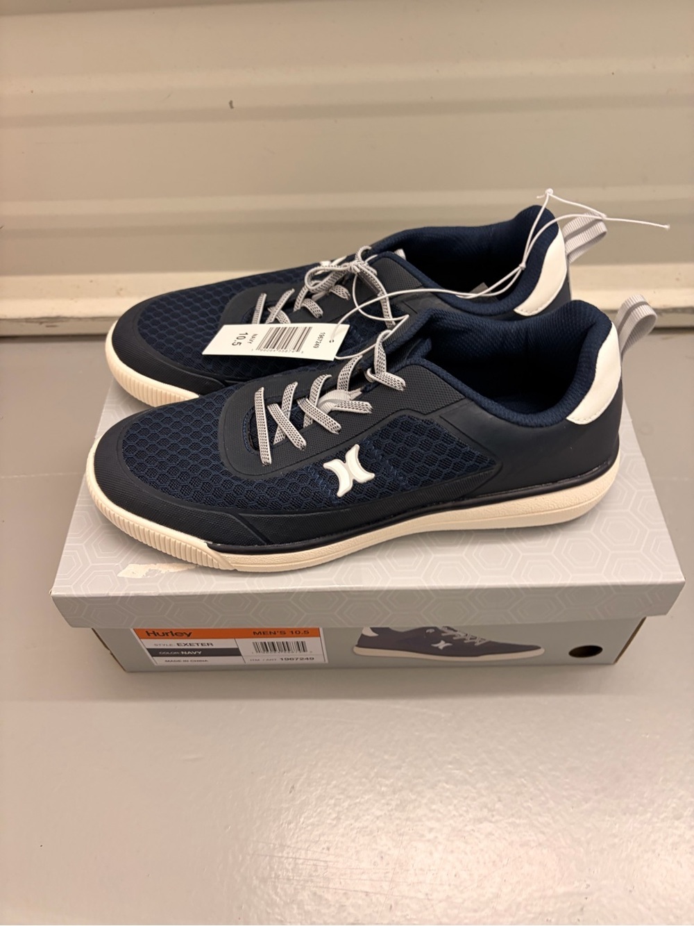 Hurley Exeter Navy Blue Mesh Lace Up Memory Foam Sneakers Men's Size 10.5 NEW - Picture 2 of 5